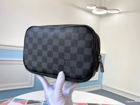 TOILETRY POUCH PM VUITTON LOUIS 0408